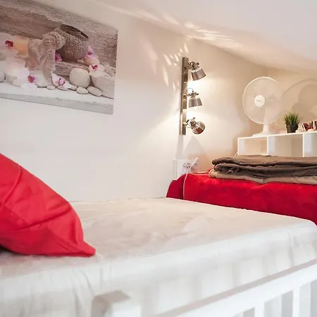 Free Parking - Self Checkin - Wifi - Duplex La Fusterie - Superbordeaux Apartment